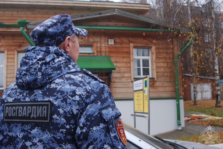 Кировские росгвардейцы выявили водителя, который нарушал правила дорожного движения