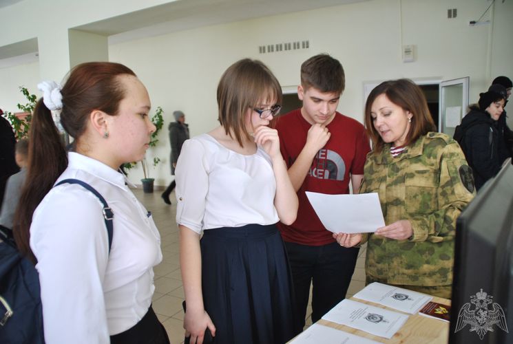 В Кировской области стартовала патриотическая акция Росгвардии «С чего начинается Родина»
