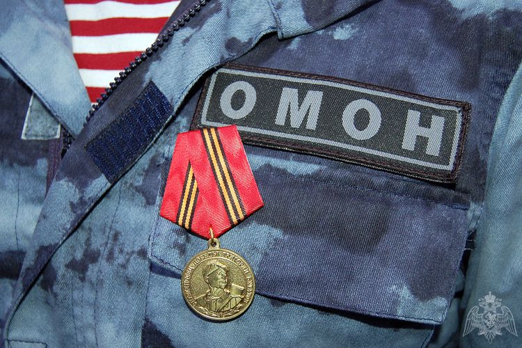 В городе Слободском сотрудники Росгвардии почтили память знаменосца Победы Григория Булатова