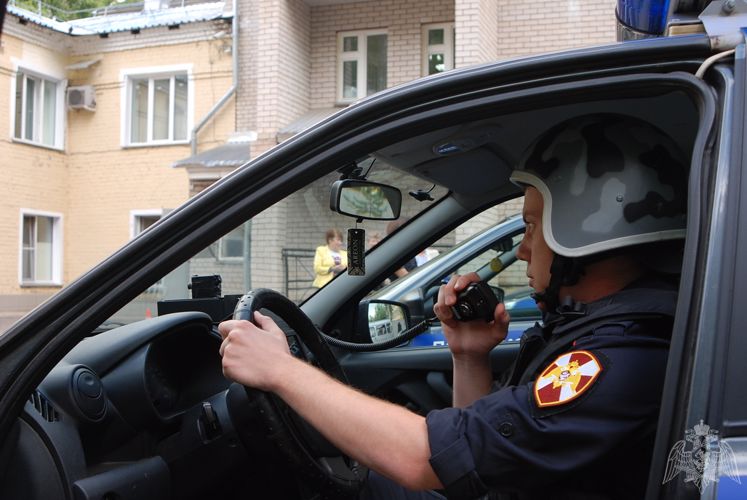 Кировские росгвардейцы задержали подозреваемых в кражах из магазинов