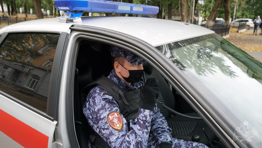 В Советске росгвардейцы выявили подозреваемого в нанесении побоев