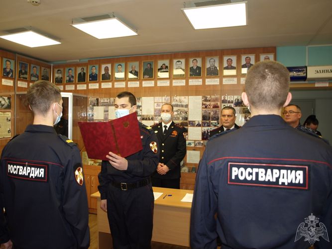 В Отделе вневедомственной охраны по городу Кирову новобранцы Росгвардии приняли присягу