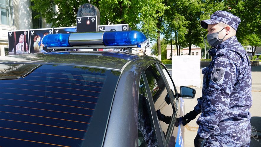 В Кирове росгвардейцы задержали граждан, подозреваемых в грабеже