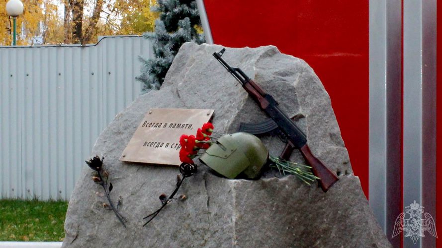 В ОМОН Управления Росгвардии по Кировской области поздравили личный состав с профессиональным праздником