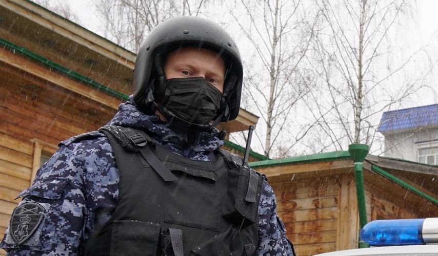 В городе Кирово-Чепецке сотрудники Росгвардии задержали гражданина, подозреваемого в краже