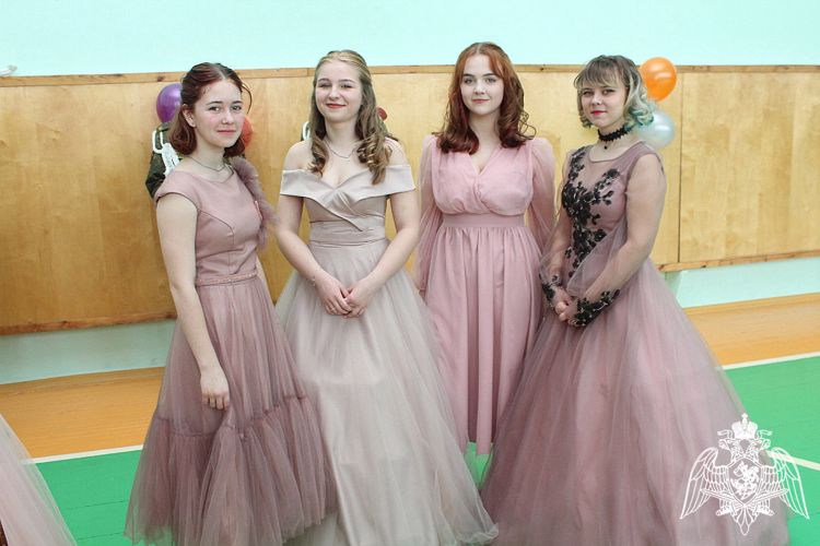 В городе Кирове кадеты Росгвардии блистали на балу