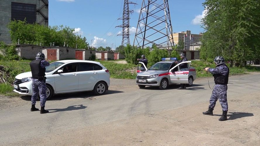 Росгвардейцы рассказали кировчанам как уберечься от квартирных краж и угона транспортных средств