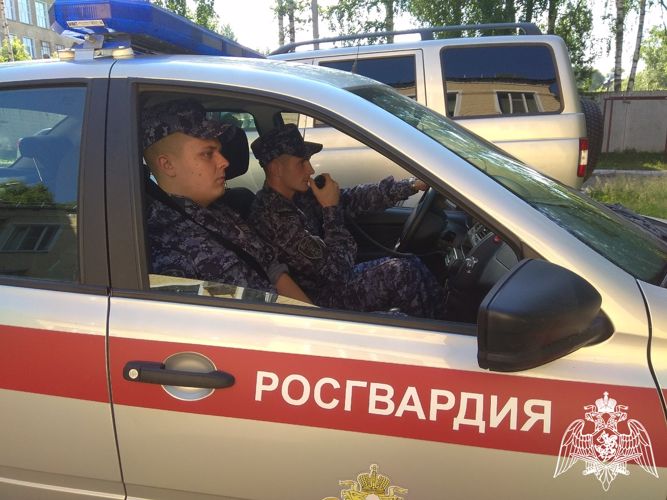 Потерявшегося шестилетнего мальчика нашли и вернули родителям росгвардейцы в Кировской области