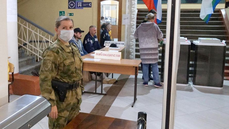 В Кировской области Росгвардейцы приняли участие в обеспечении безопасности в ходе Единого дня голосования
