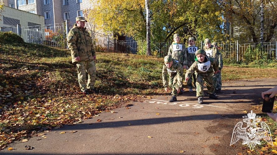 В Кирове подшефные росгвардейцам кадеты приняли участие в юнармейском полиатлоне