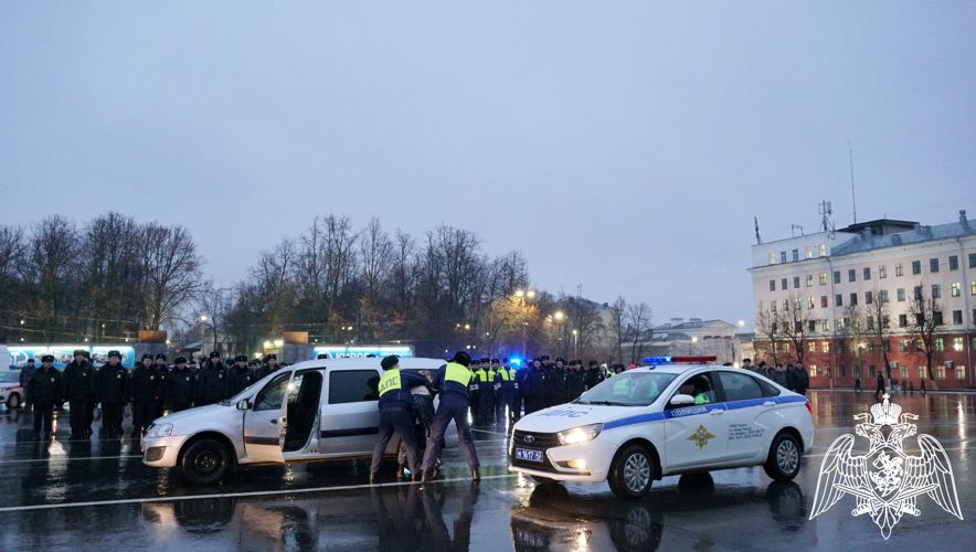 В Кирове прошел гарнизонный инструктаж полиции и Росгвардии