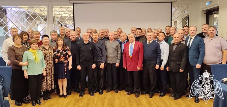 В Кирове с 70-летием вневедомственной охраны поздравили ветеранов этого подразделения Росгвардии