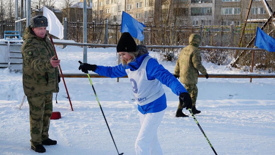 В Кирове наградили победителей чемпионата Приволжского округа Росгвардии по лыжным гонкам и служебному двоеборью