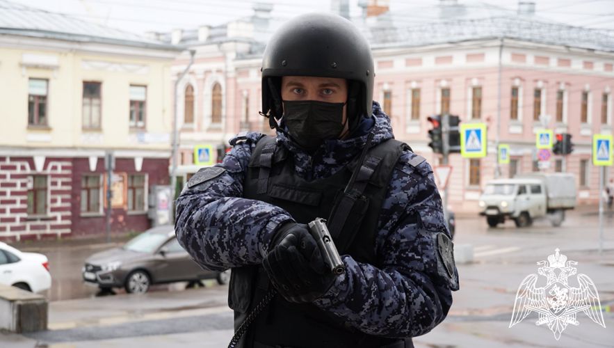 В городе Советске росгвардейцы задержали подозреваемого в открытом хищении телефона у подростка