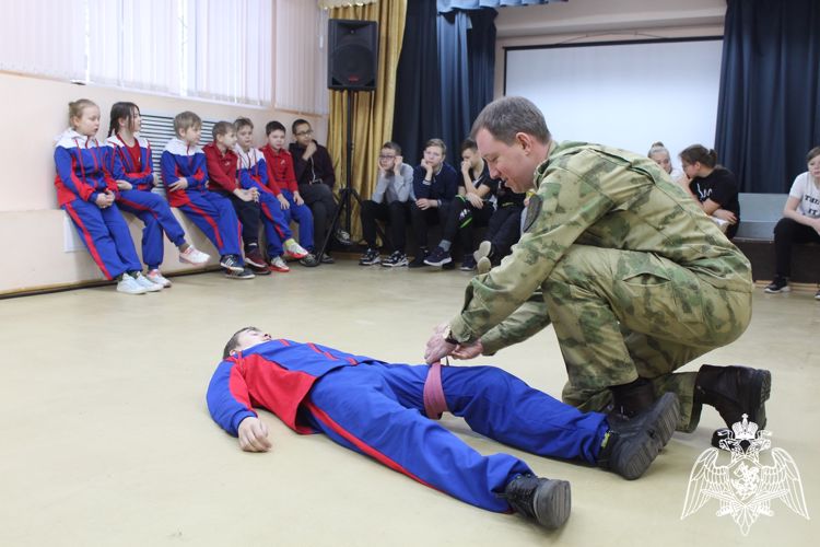 В Кирове прошла акция "Росгвардия: на страже здоровья"