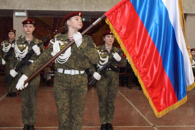 В Кирове в городском конкурсе знаменных групп лидировали подшефные Росгвардии