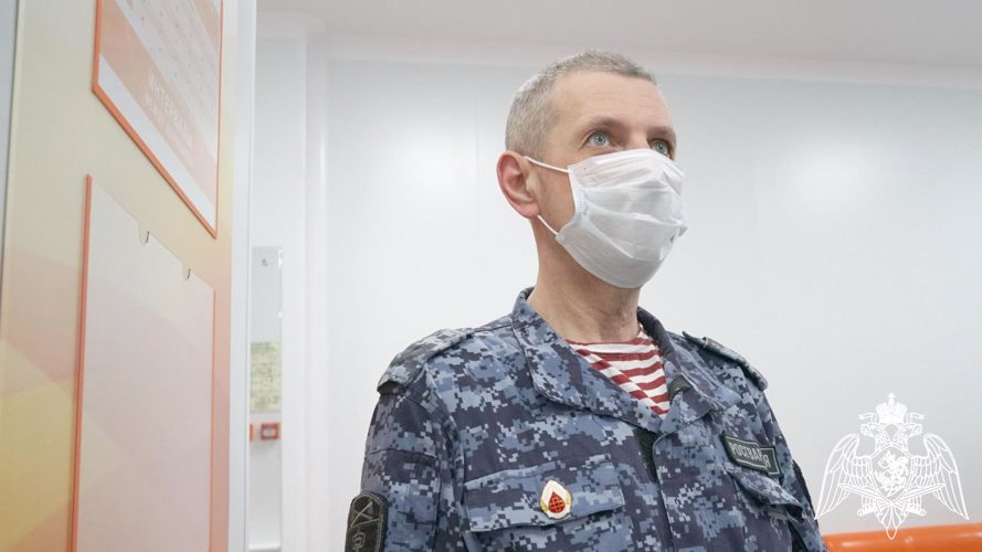 Кировские росгвардейцы стали донорами плазмы крови