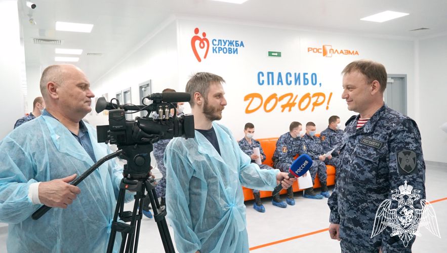 Кировские росгвардейцы стали донорами плазмы крови