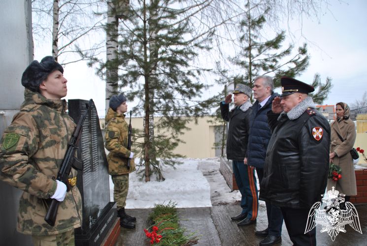 В Кирове росгвардейцев поздравили с профессиональным праздником