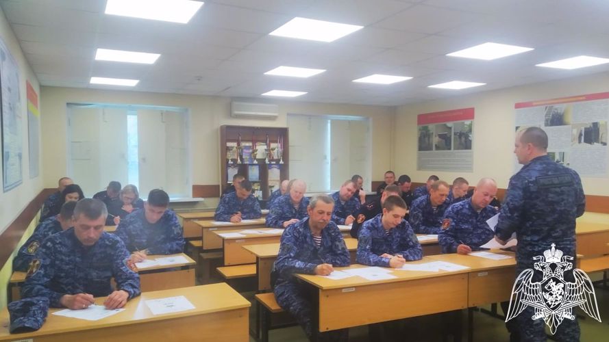 В Кирове росгвардейцы приняли участие в акции «Диктант Победы»