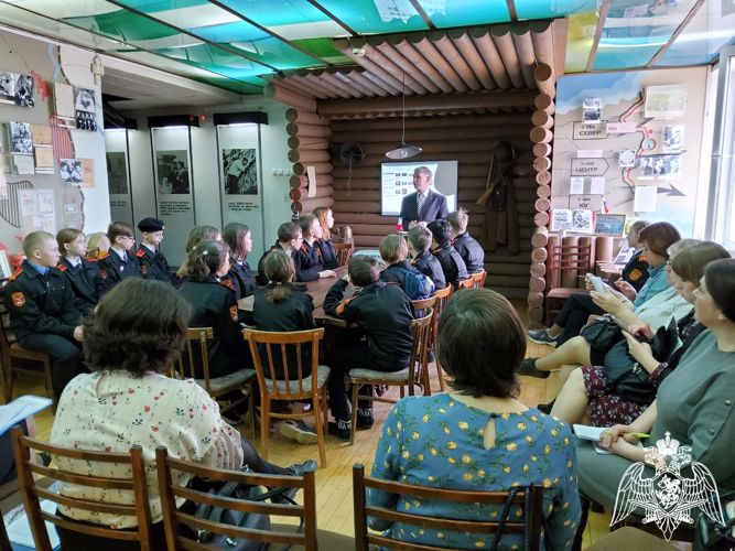 Кировские ветераны Росгвардии делятся опытом военно-патриотического воспитания подрастающего поколения