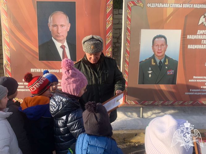 Кировские лицеисты побывали на экскурсии в воинской части Росгвардии