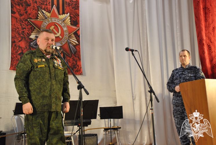 В Кирове росгвардейцы приняли участие в патриотической акции, инициированной членом совета по культуре Росгвардии