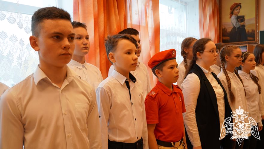 Парту Героя памяти росгвардейца Михаила Пестова открыли в Кирове
