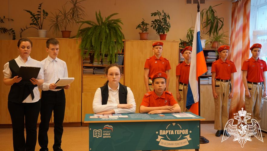 Парту Героя памяти росгвардейца Михаила Пестова открыли в Кирове