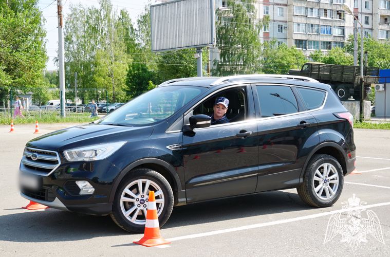 В Кирове военнослужащие Росгвардии стали призерами конкурса «Автоледи-2023»