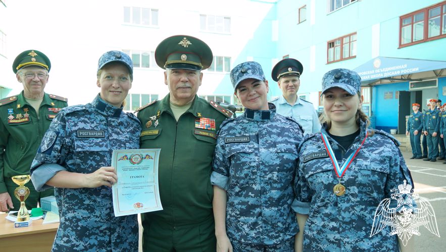 В Кирове военнослужащие Росгвардии стали призерами конкурса «Автоледи-2023»