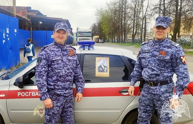В Кировской области росгвардейцы присоединились к всероссийской патриотической акции «Бессмертный автополк»