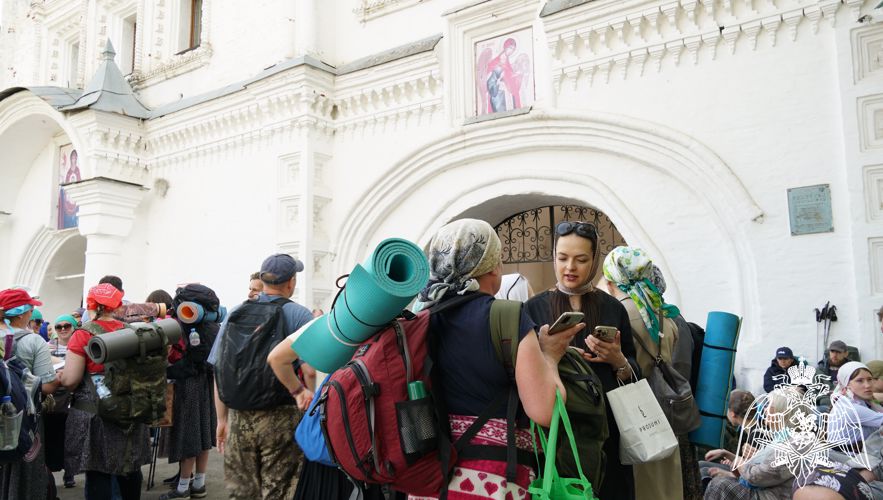 В Кировской области росгвардейцы обеспечивают безопасность участников Великорецкого крестного хода (фото, видео)