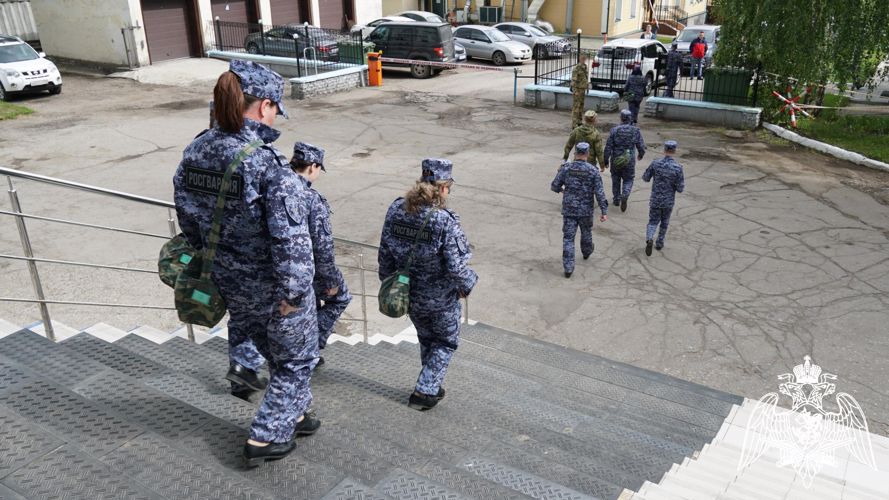 На базе Управления Росгвардии прошли пожарно-тактические учения