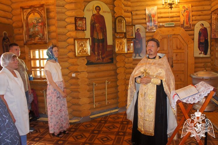 В Кирове росгвардейцы приняли участие в торжественном молебне в честь святого князя Владимира