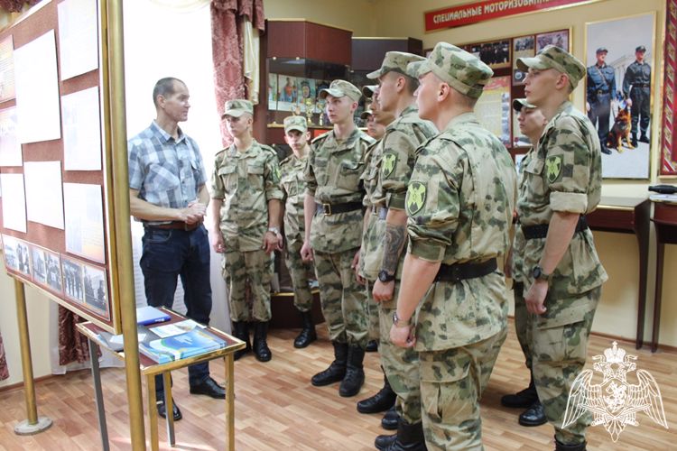 В Кирове росгвардейцы приняли участие в торжественном молебне в честь святого князя Владимира