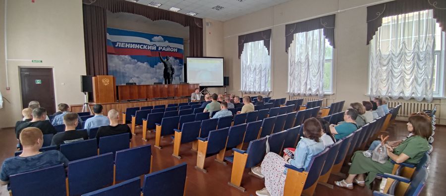 Восток - дело тонкое. В Кирове росгвардейцы посетили лекцию российского общества «Знание»