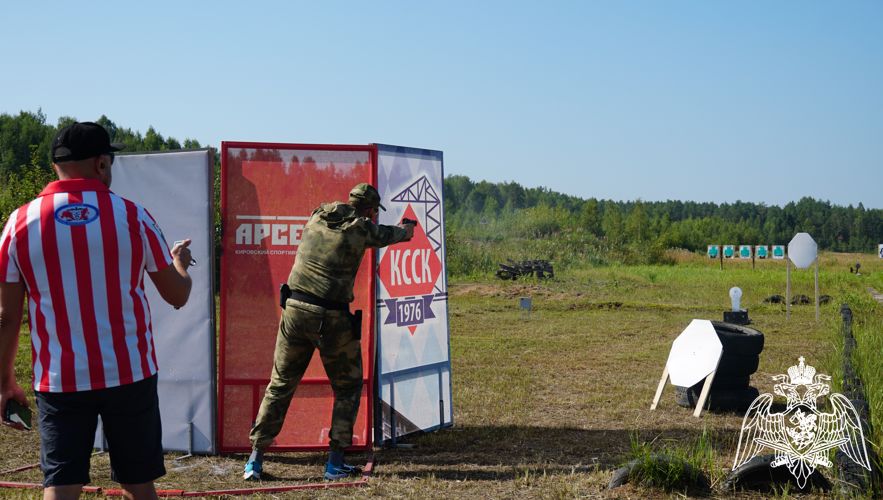 В Кировской области сотрудник Росгвардии стал победителем областного чемпионата по практической стрельбе