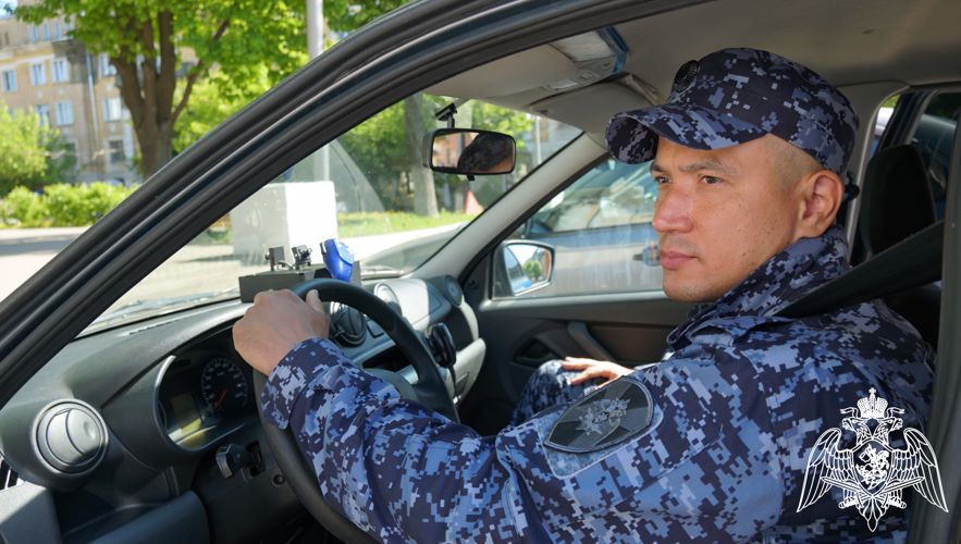 Кировские росгвардейцы задержали находящегося в розыске за кражу