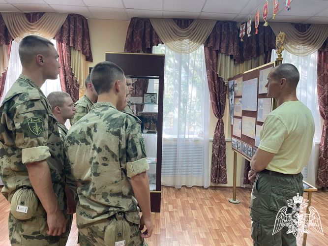 В Кирове ветеран Росгвардии рассказал военнослужащим ведомства о генерале армии Иване Яковлеве