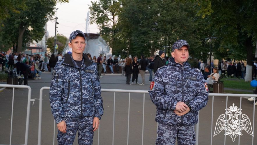 Росгвардейцы обеспечили охрану правопорядка в общегородской День знаний