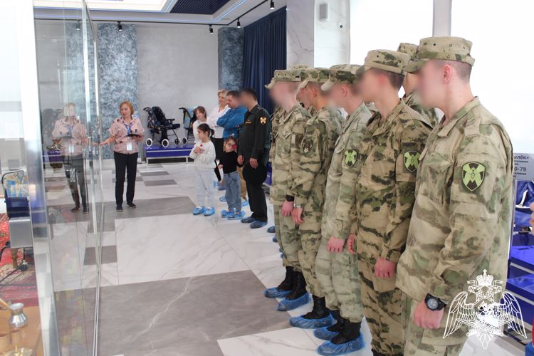 Росгвардейцы побывали в музейном комплексе «ВМП «АВИТЕК»