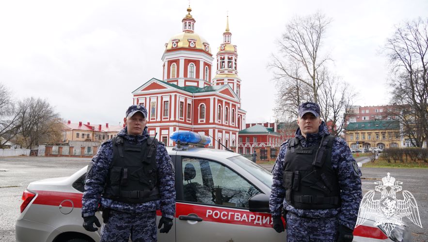 В Кирове росгвардейцы задержали гражданина, находящегося в розыске