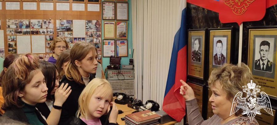 Кировские лицеисты посетили музей вневедомственной охраны Росгвардии