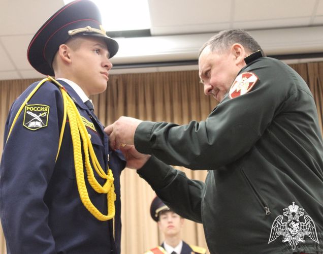 В Кирове росгвардейцы поддержали проект пожарно-спасательного юридического полицейского колледжа «КаДетство»