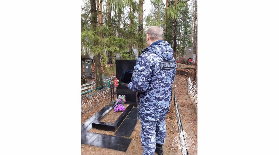 В Кирове росгвардейцы почтили память коллег, погибших при исполнении служебного долга