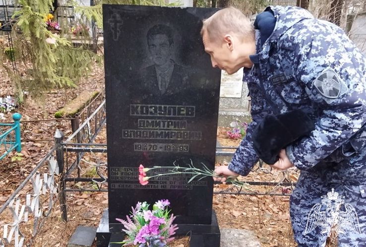 В Кирове росгвардейцы почтили память коллег, погибших при исполнении служебного долга