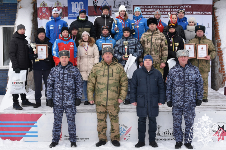 В Удмуртии прошел чемпионат Приволжского округа Росгвардии по лыжным гонкам и служебному двоеборью
