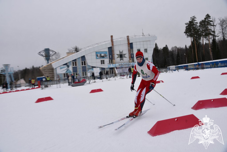 В Удмуртии прошел чемпионат Приволжского округа Росгвардии по лыжным гонкам и служебному двоеборью