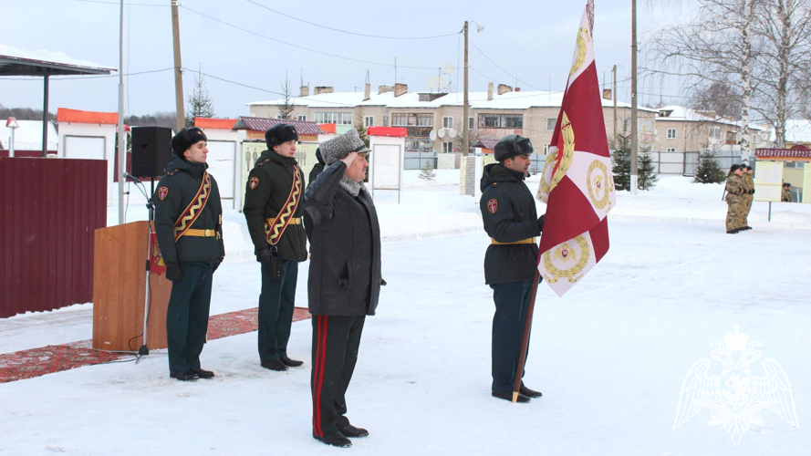 В Кировской области состоялась торжественная церемония вручения Боевого знамени воинской части Росгвардии 